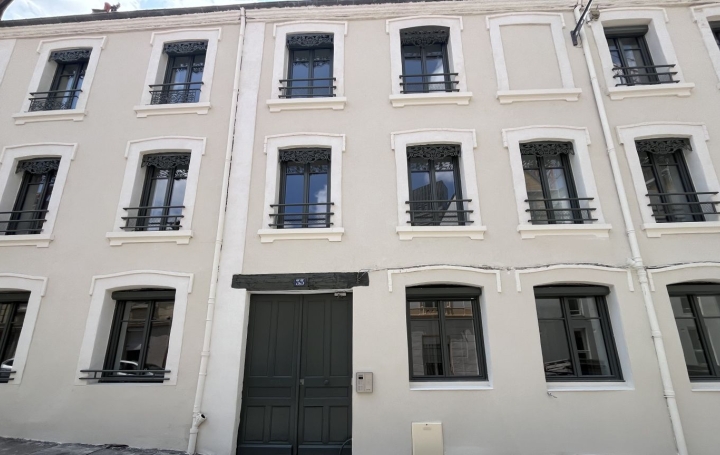 3 Pièces SAINT-ETIENNE (42000)  54 m2 601 € 