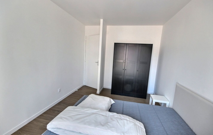 3 Pièces SAINT-ETIENNE (42000)  54 m2 601 € 