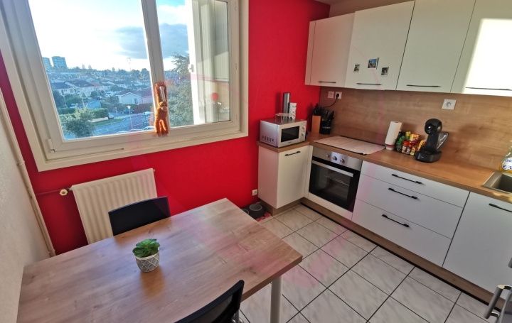 3 Pièces CHOLET (49300)  63 m2 135 000 € 