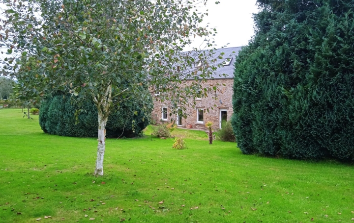 Domaine CAHAGNES (14240)  283 m2 450 000 € 