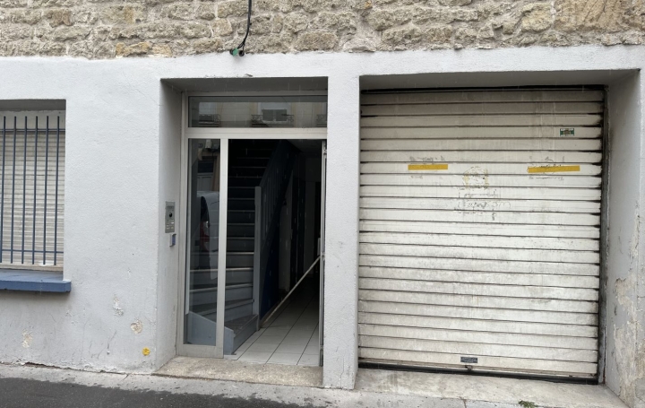 Réseau Immo-diffusion : Garage  FIRMINY  14 m2 74 € 