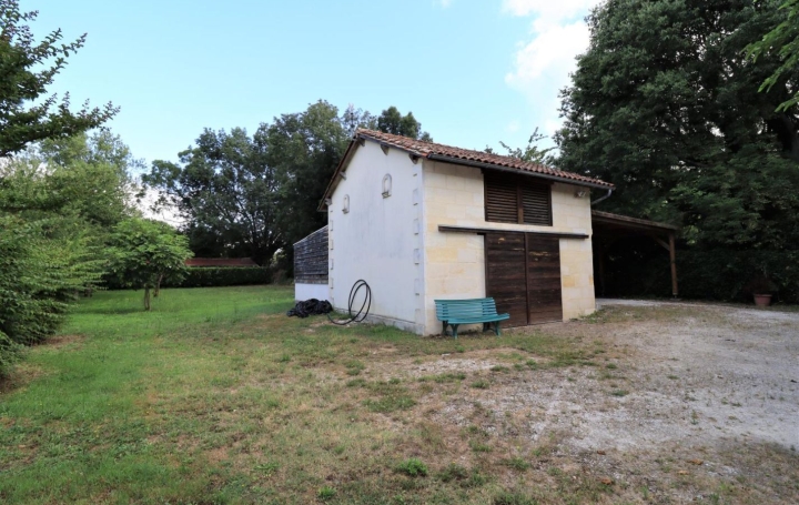 Maison BAYON-SUR-GIRONDE (33710)  229 m2 376 920 € 