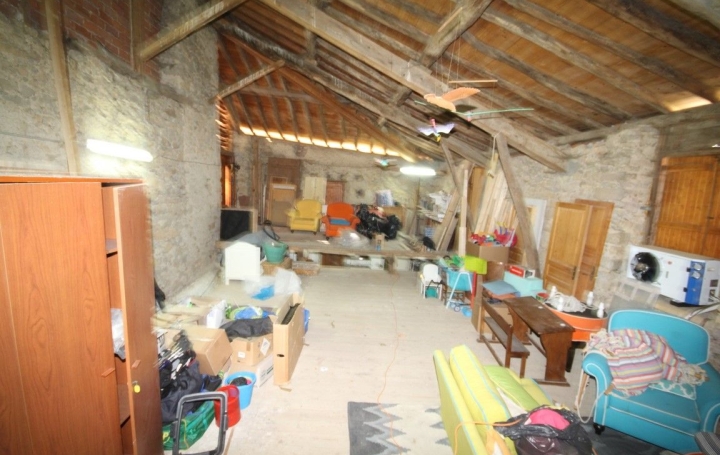 Propriété FOIX (09000)  300 m2 550 000 € 