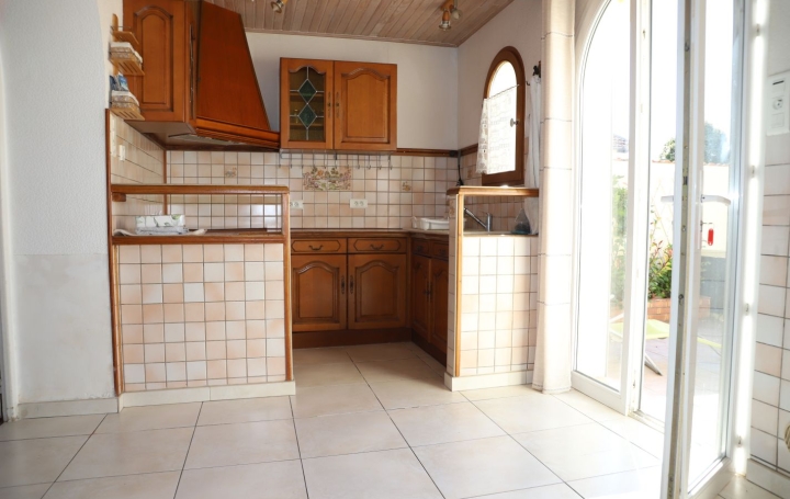 Maison LAVELANET (09300)  304 m2 210 000 € 