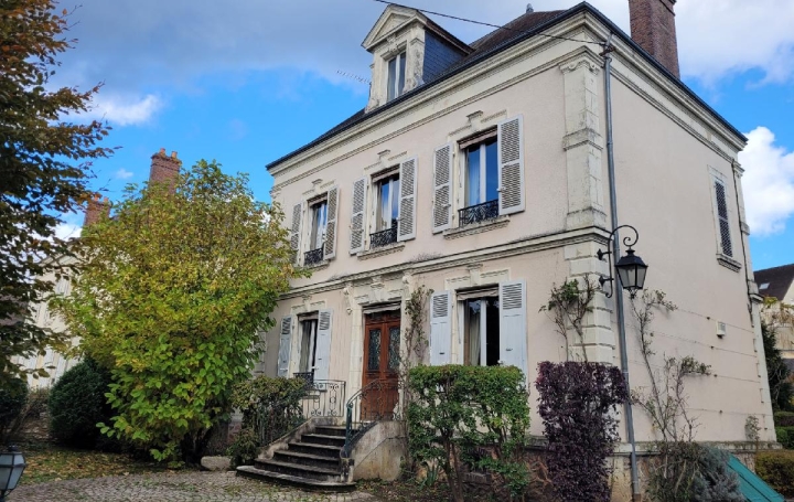 Maison / Villa NOGENT-LE-ROTROU (28400) 283 m<sup>2</sup> 470 000 € 