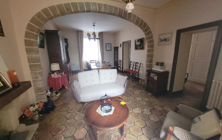 Maison CETON (61260)  182 m2 230 000 € 