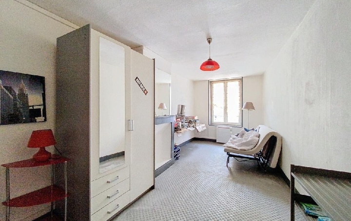 1 Pièce MACON (71000)  25 m2 57 000 € 