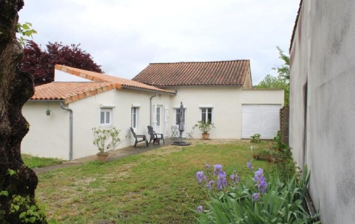 Maison RUFFEC (16700)  83 m2 145 160 € 