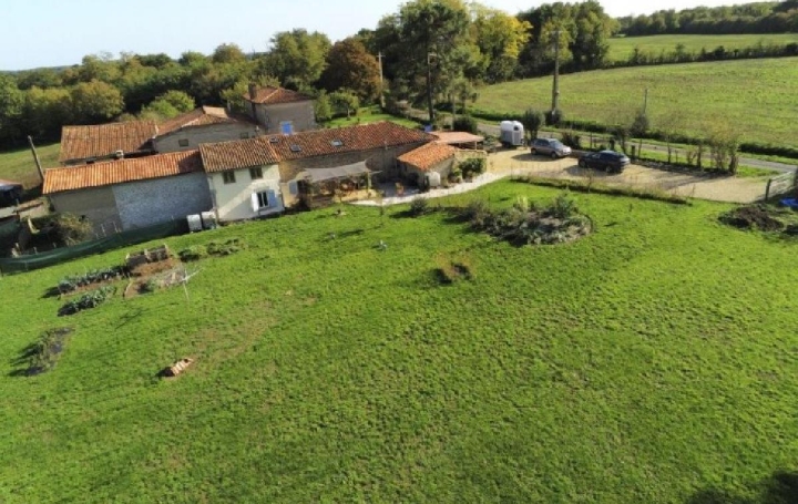 Réseau Immo-diffusion : Maison  CHAMPAGNE-MOUTON  138 m2 149 950 € 