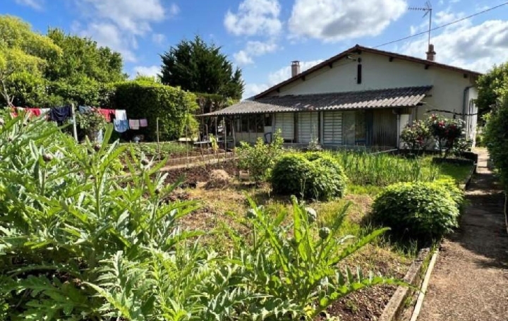 Maison RUFFEC (16700)  74 m2 57 000 € 