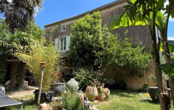 Maison VILLEFAGNAN (16240)  214 m2 265 000 € 