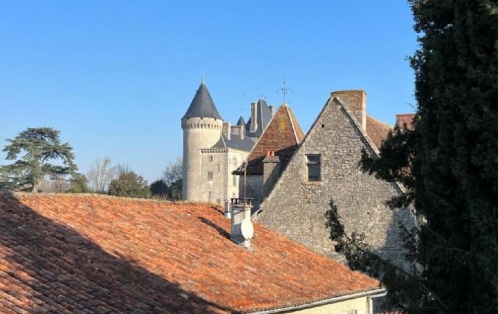 Maison VERTEUIL-SUR-CHARENTE (16510)  135 m2 117 200 € 