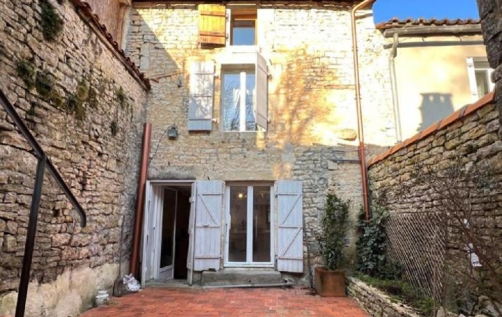 Maison VERTEUIL-SUR-CHARENTE (16510)  135 m2 117 200 € 