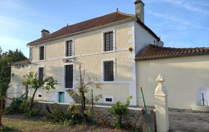 Maison VILLEFAGNAN (16240)  194 m2 199 950 € 