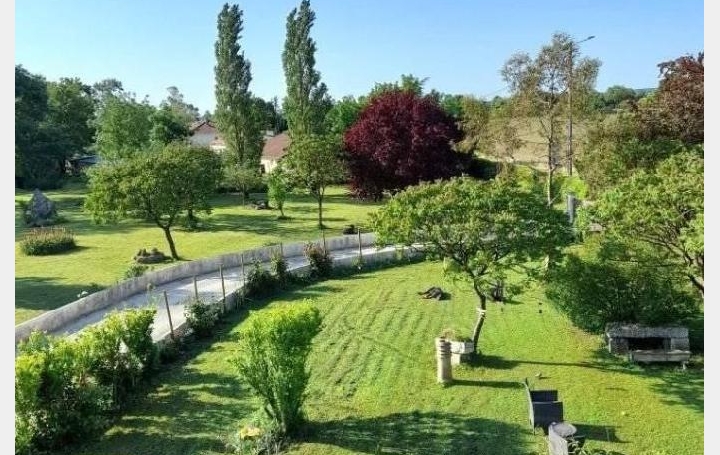 Maison VILLEFAGNAN (16240)  194 m2 199 950 € 