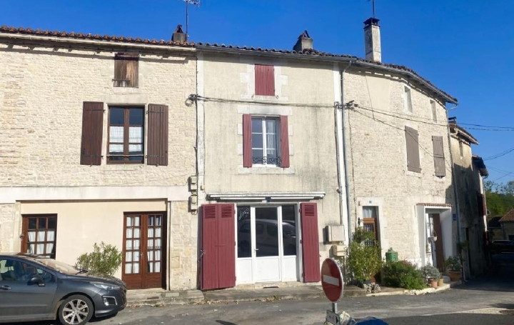 Maison CHAMPAGNE-MOUTON (16350)  97 m2 56 000 € 