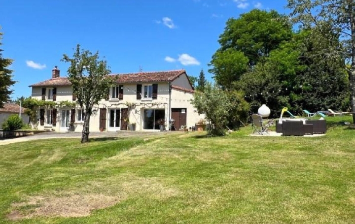 Maison / Villa NANTEUIL-EN-VALLEE (16700) 147 m<sup>2</sup> 249 950 € 