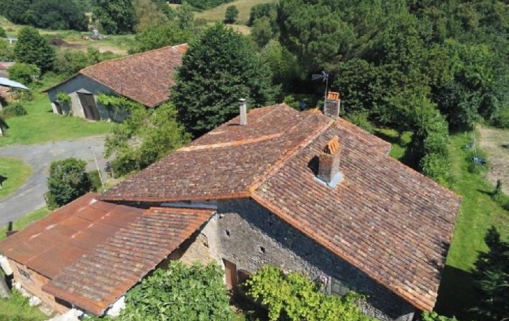 Maison CHAMPAGNE-MOUTON (16350)  84 m2 112 350 € 