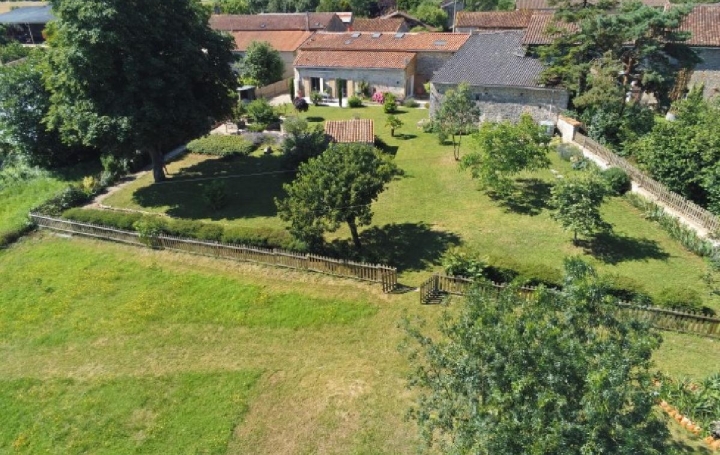 Maison VERTEUIL-SUR-CHARENTE (16510)  165 m2 249 950 € 