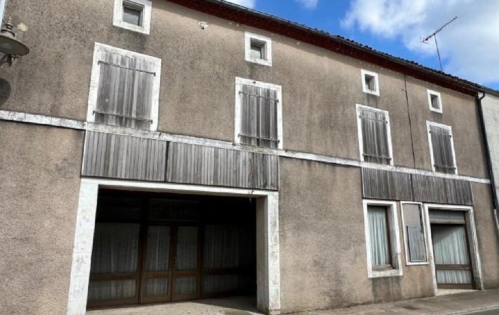 Maison CHAMPAGNE-MOUTON (16350)   23 000 € 