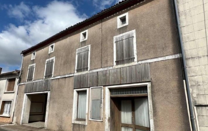 Maison CHAMPAGNE-MOUTON (16350)   23 000 € 