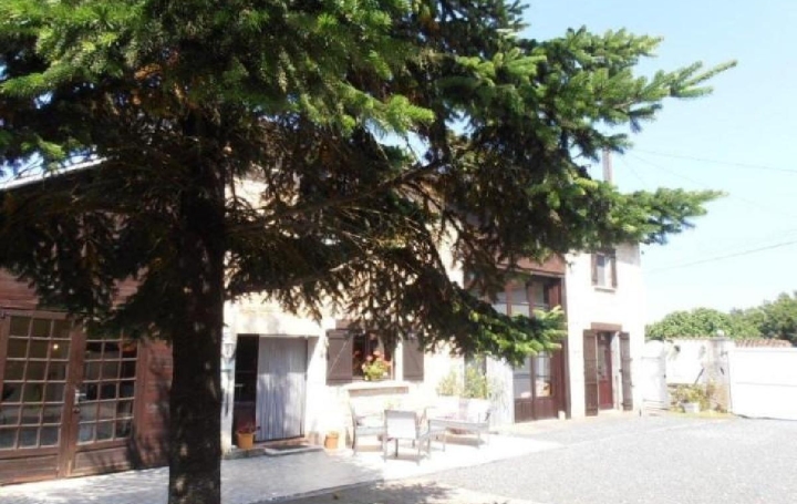 Maison NANTEUIL-EN-VALLEE (16700)  178 m2 218 000 € 