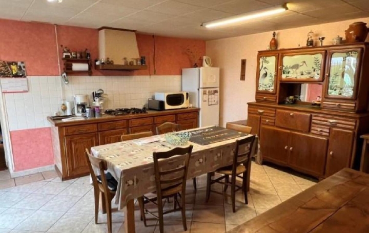 Maison VILLEFAGNAN (16240)  141 m2 96 750 € 