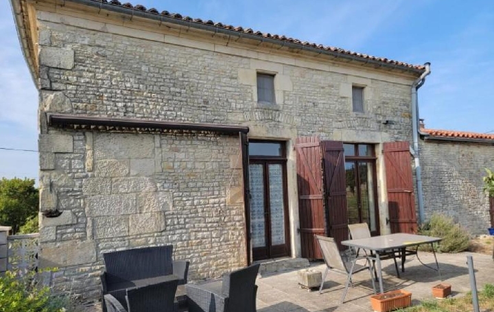 Maison VILLEFAGNAN (16240)  141 m2 153 700 € 