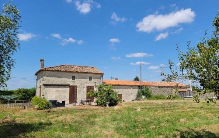 Maison VILLEFAGNAN (16240)  141 m2 153 700 € 