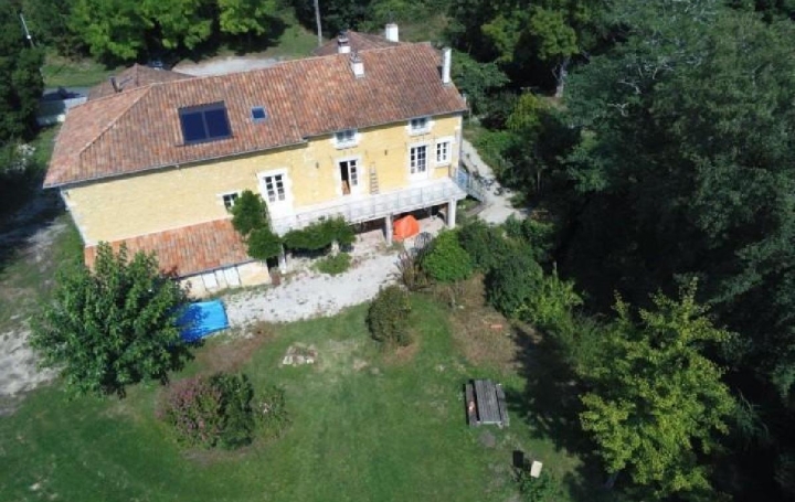 Maison CHAMPAGNE-MOUTON (16350)  199 m2 529 000 € 