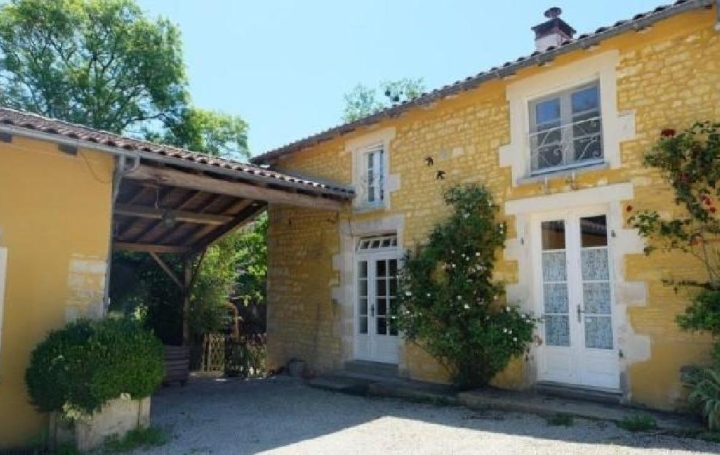 Maison CHAMPAGNE-MOUTON (16350)  199 m2 529 000 € 