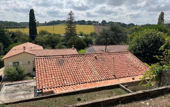 Maison RUFFEC (16700)  100 m2 169 600 € 