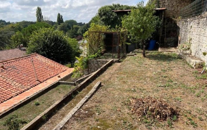 Maison RUFFEC (16700)  100 m2 169 600 € 