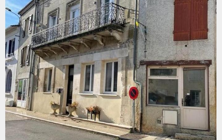 Maison VILLEFAGNAN (16240)  156 m2 149 950 € 