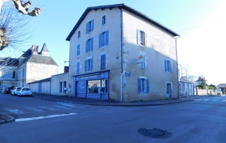 Réseau Immo-diffusion : Local commercial  COULONGES-SUR-L'AUTIZE  425 m2 172 000 € 