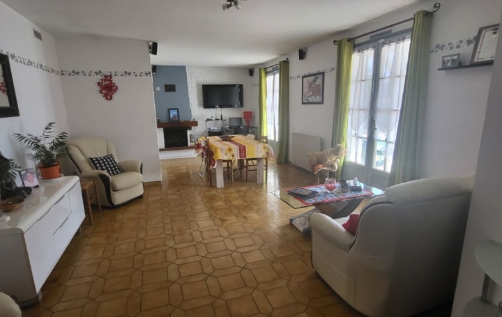 Maison SAINT-LAURS (79160)  131 m2 259 000 € 