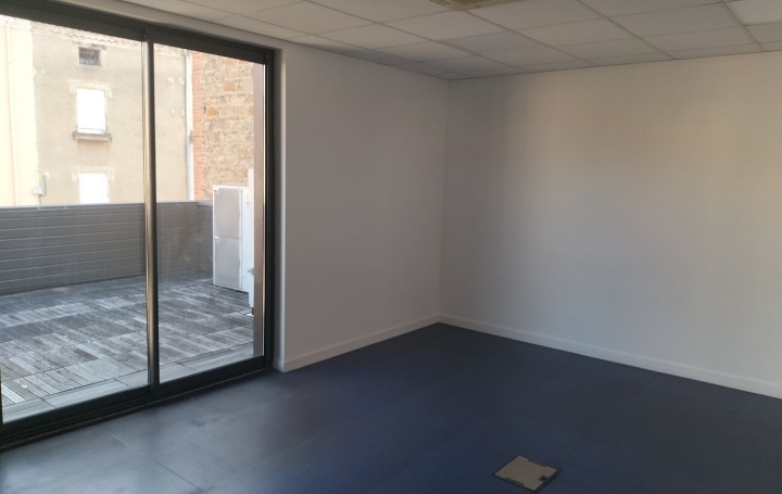 Local commercial SAINTE-FLORINE (43250)  319 m2 299 600 € 