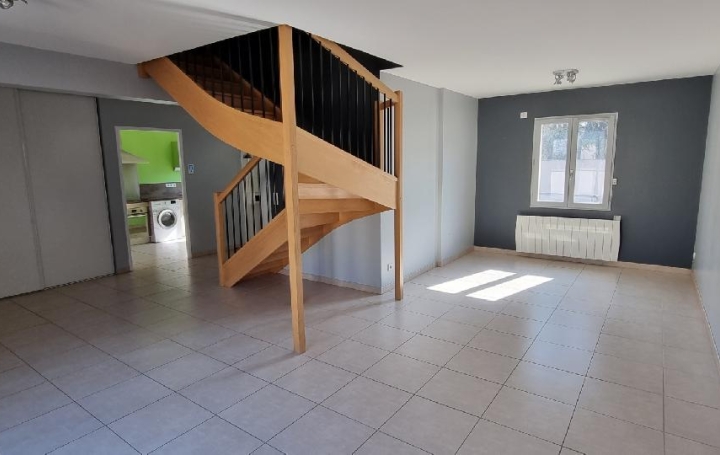 Maison PONT-SUR-YONNE (89140)  115 m2 900 € 