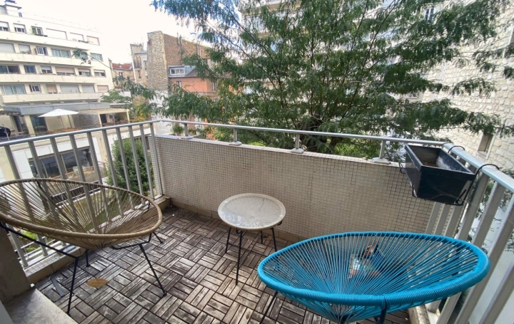 Appartement PARIS (75015) 63 m<sup>2</sup> 2 290 € 