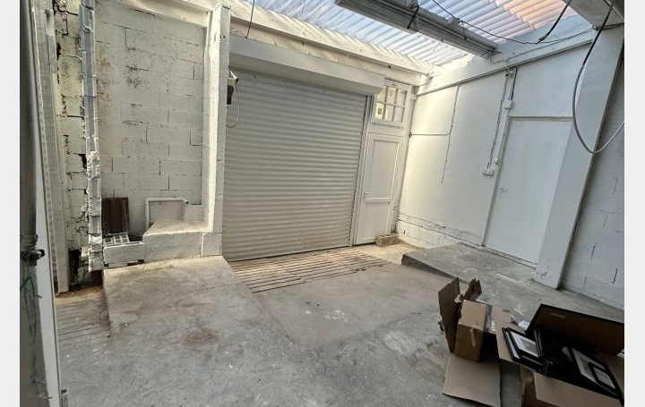 Local commercial SAINT-OUEN (93400)  180 m2 2 700 € 