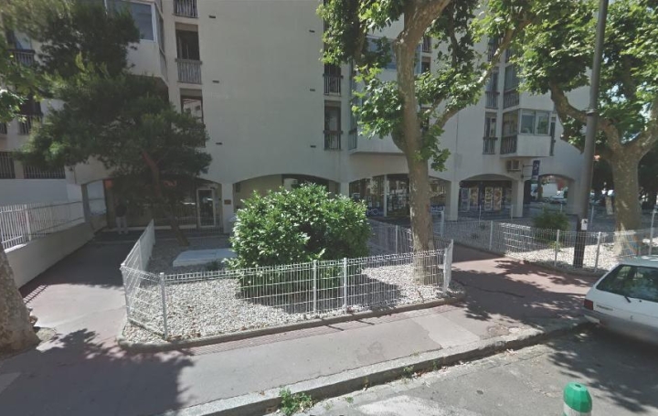 Réseau Immo-diffusion : Local commercial  PERPIGNAN  11 m2 220 € 