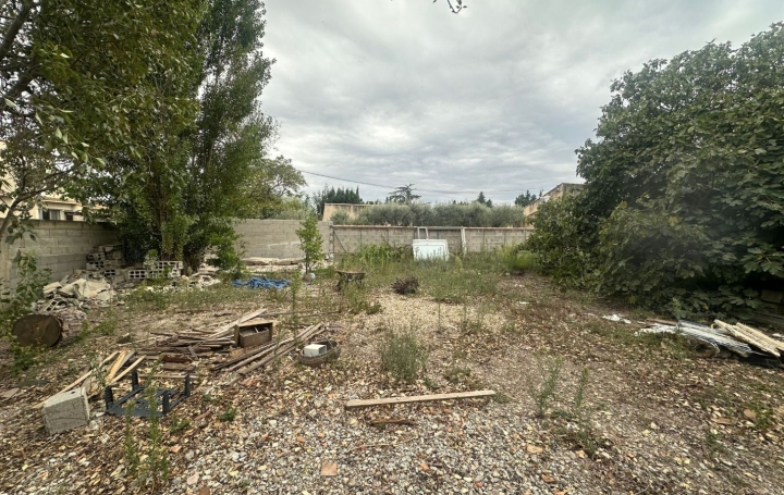 Terrain NIMES (30000)   129 000 € 