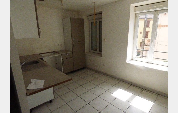 Immeuble CIREY-SUR-VEZOUZE (54480)  345 m2 252 000 € 