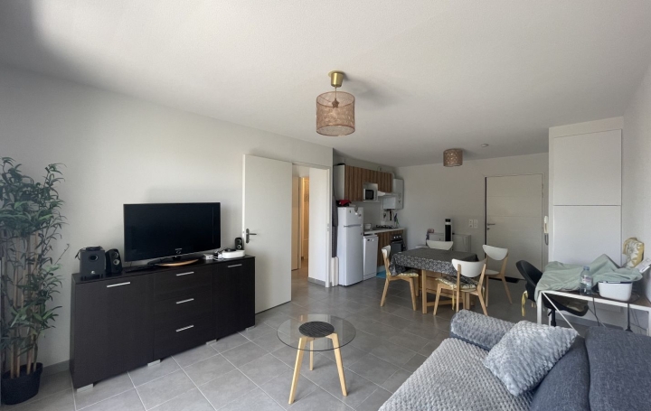 Réseau Immo-diffusion : Appartement P2  AMBES  42 m2 109 200 € 