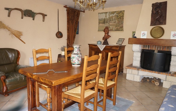 Maison CASTELNAU-MONTRATIER-SAINTE-ALAUZIE (46170)  92 m2 180 200 € 