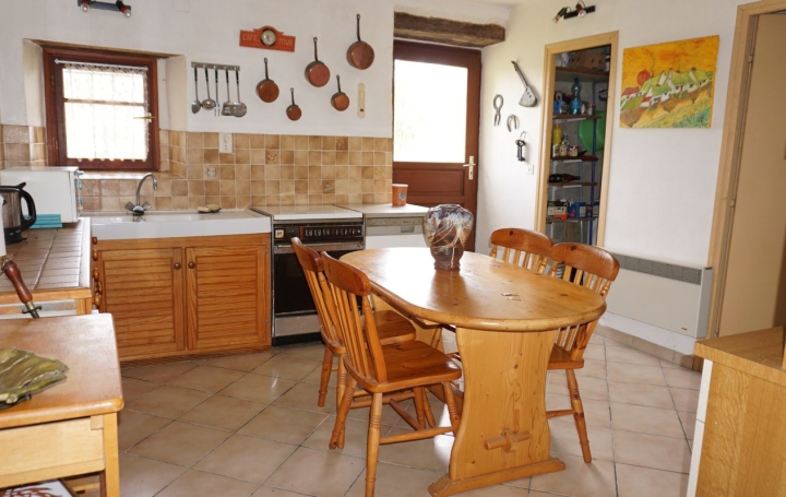 Maison CASTELNAU-MONTRATIER-SAINTE-ALAUZIE (46170)  92 m2 180 200 € 