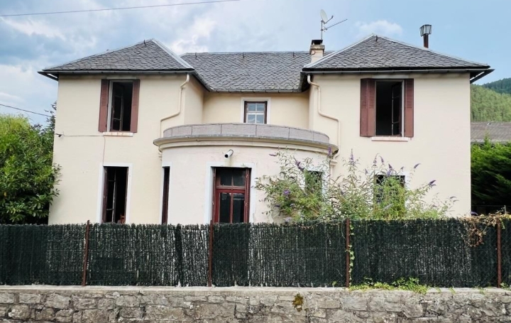 Maison MENDE (48000)  184 m2 330 000 € 