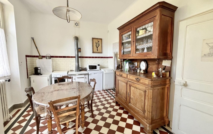 Maison MARVEJOLS (48100)  190 m2 252 000 € 